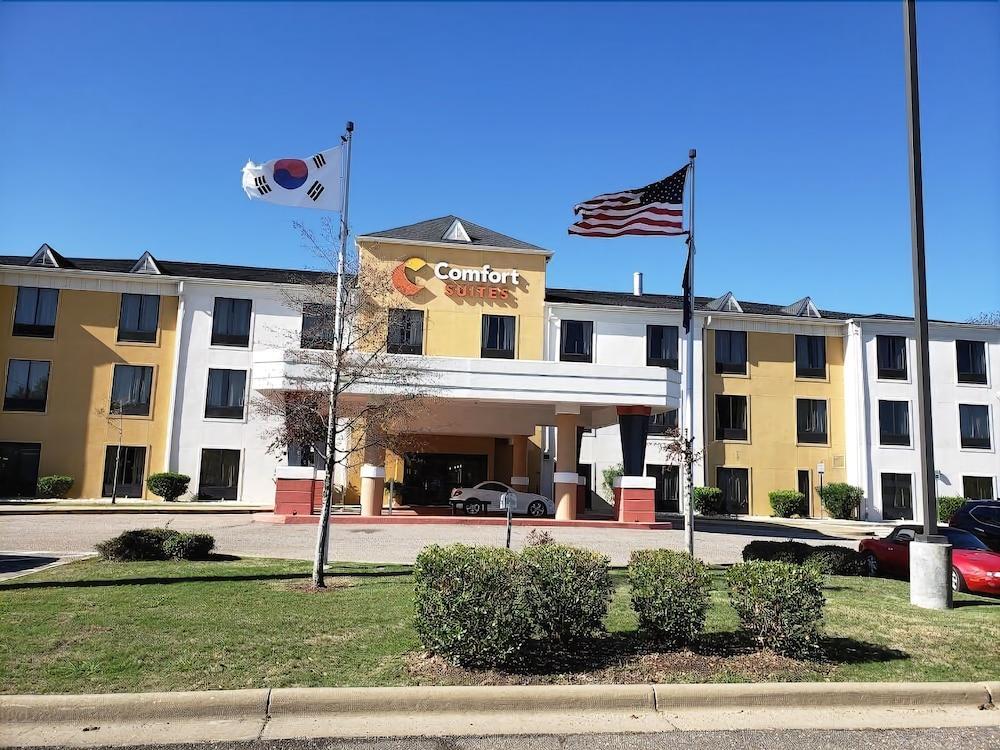 Comfort Suites Airport South Montgomery Exterior photo