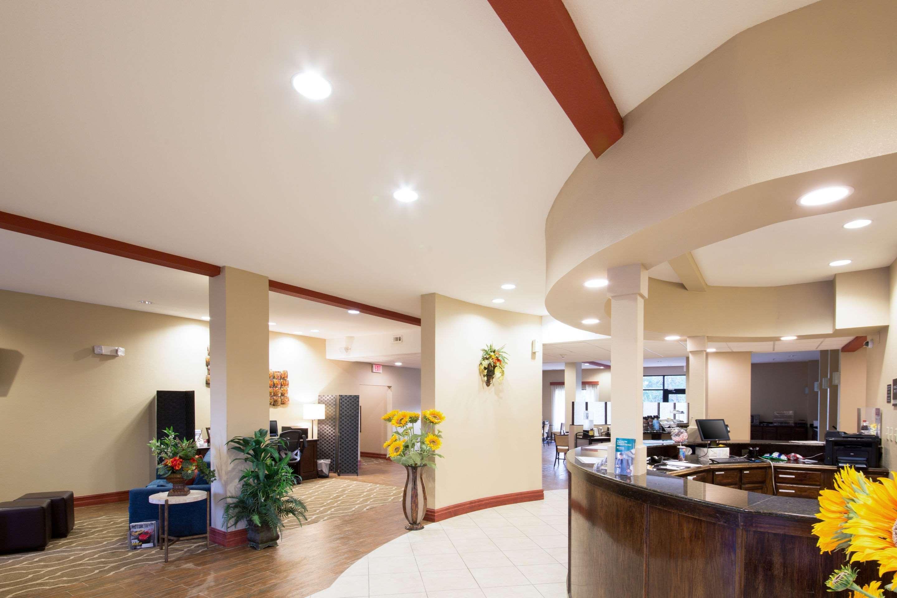 Comfort Suites Airport South Montgomery Exterior photo