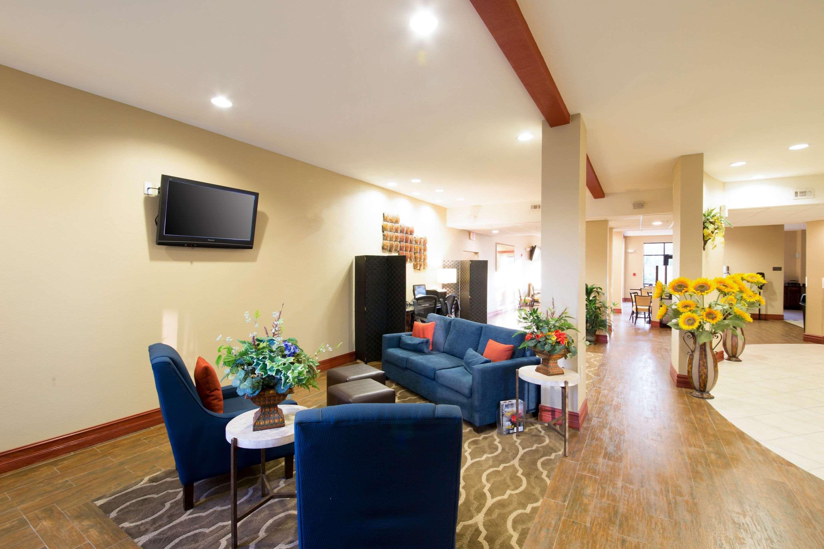 Comfort Suites Airport South Montgomery Exterior photo