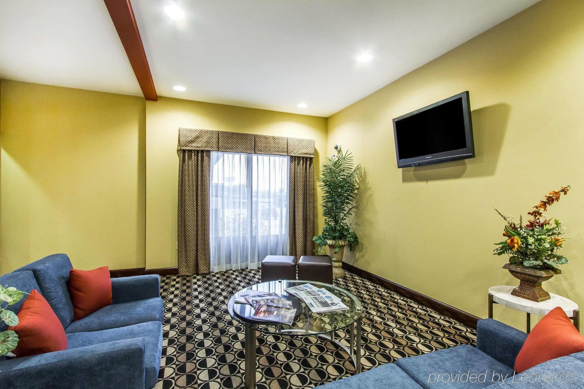 Comfort Suites Airport South Montgomery Exterior photo